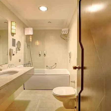 Hotel River Club 5*